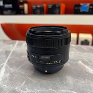 لنز نیکون دست دوم Nikon 85mm F1.8 G